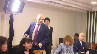 Гешев напусна заседанието на ВСС за отстраняването му