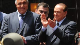 Берлускони пристигна в София за рождения ден на Борисов СНИМКИ