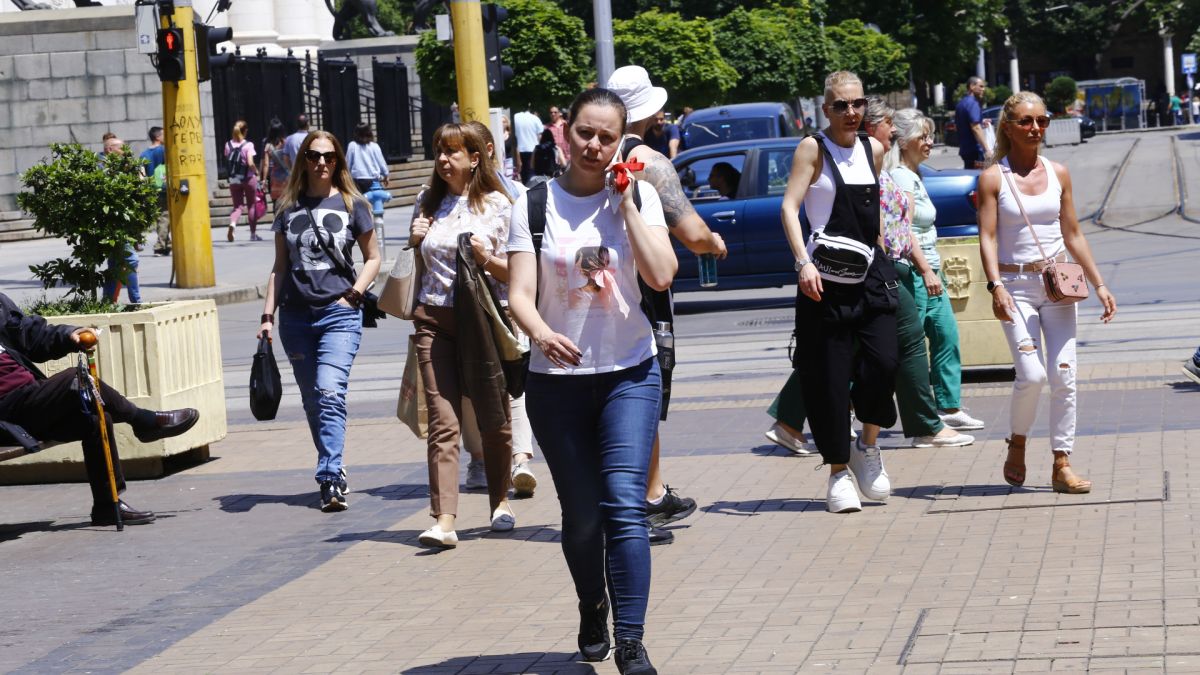 Мръзнем като кучета в неделя сутрин, а после...