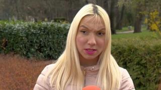 Емили Тротинетката описа цветисто гениталиите си и взе съдбовно решение, дава 20 000 лв. за... ВИДЕО