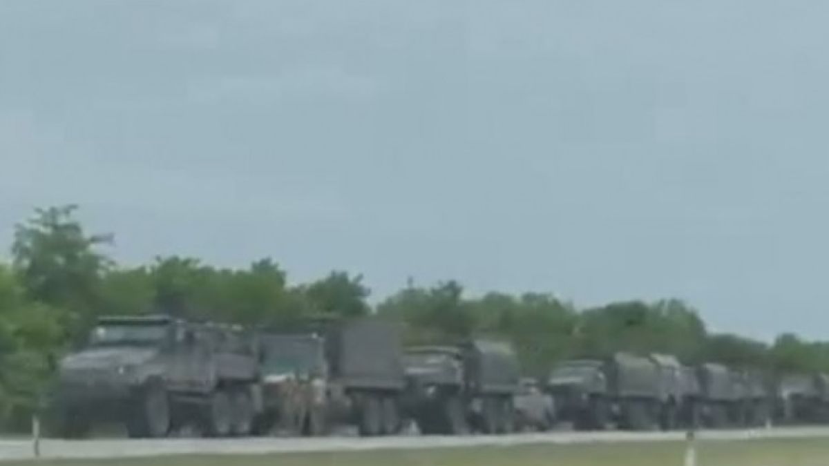 ВИДЕО от войната: Огромна колона от спецсилите "Ахмат" е пристигнала в Белгородска област