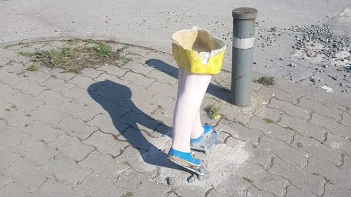 Гнусна вандалщина в центъра на Стара Загора, пораженията са тотал щета СНИМКА 