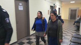 Измамнички от боята си късат дрехите в съда, след като едва не убиха пенсионер