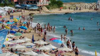 Джобът ни вие на умряло: Кефът на морето смъква от гърба и последната ни риза