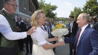 Бивша австрийска външна министърка отива да живее в Русия