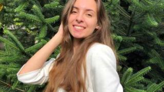 Физика, рисуване и каране на тир: Какво ще правят петимата отличници на матурата по математика? СНИМКИ