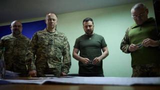 Командващият ВСУ в Запорожие докладва на Зеленски за големи загуби на бронирана техника