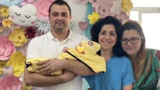 Добрата новина: Бебе като слонче се роди в Пловдив, чакано е с години