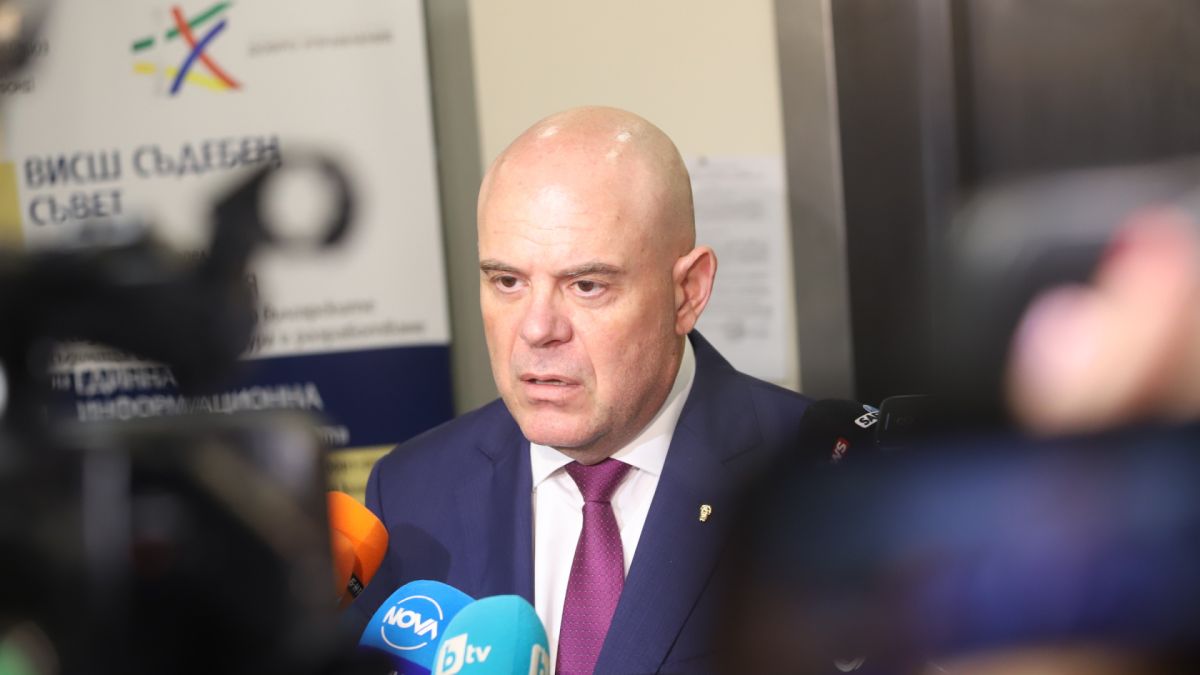Проф. Коларова предрече политическото бъдеще на Гешев 