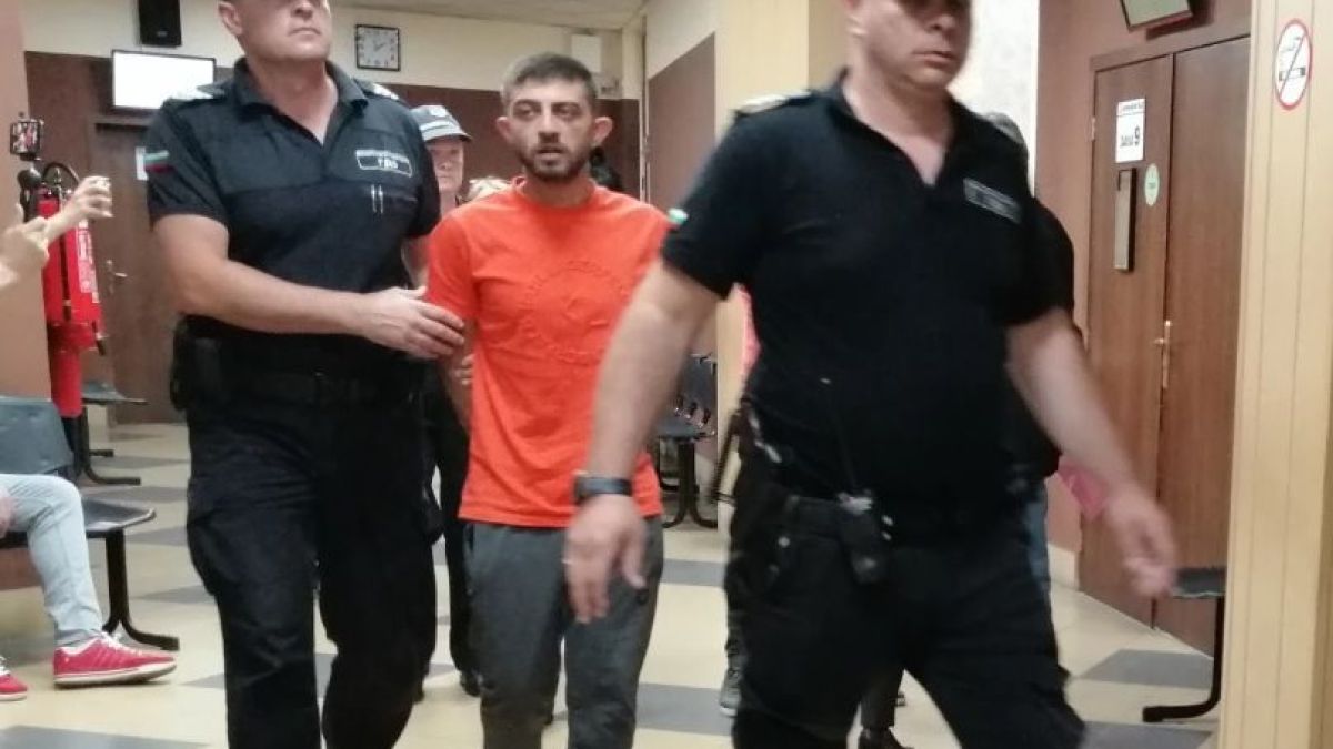 Силвия и Филип прибрали луди пари от апартаменти за секс в Пловдив, сега си скубят косите 
