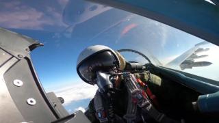 ВИДЕО от войната: Су-35С от руските ВКС откри и унищожи украински самолет