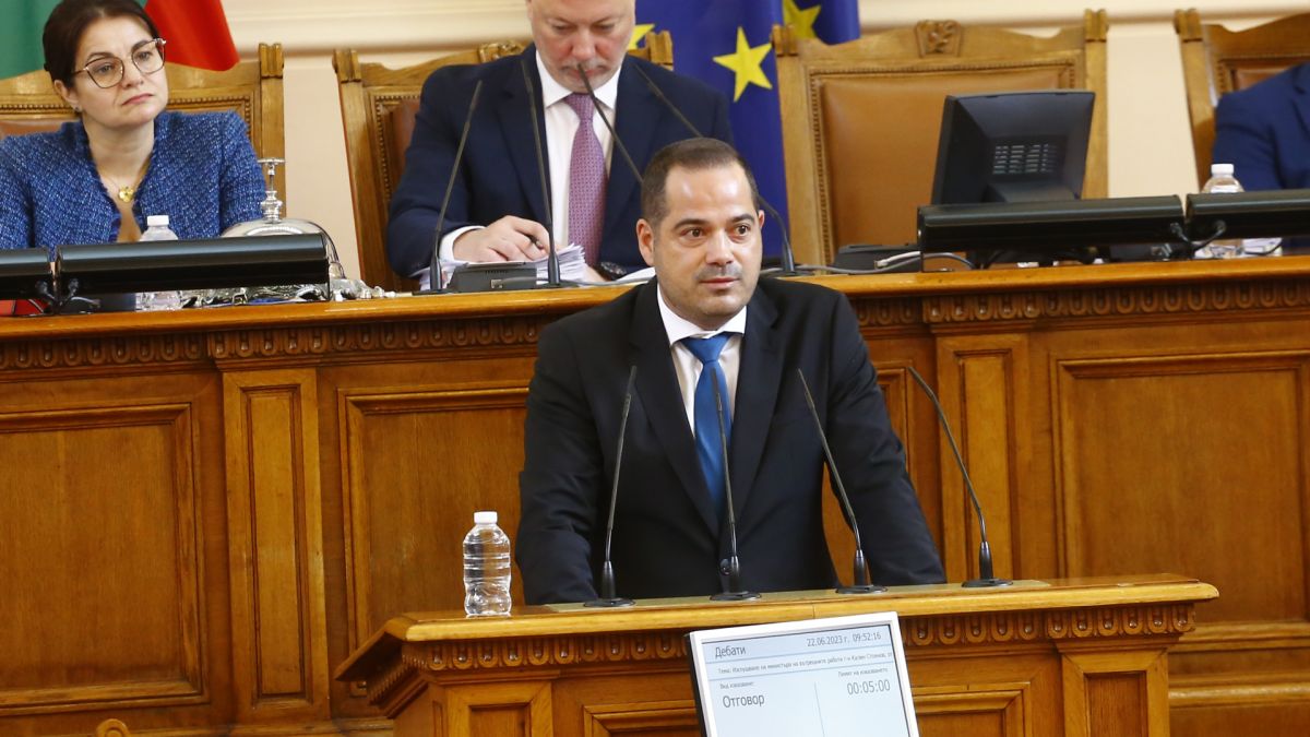 МВР шефът отсече: Няма да подам оставка, гледах филм за... БЛИЦ TV