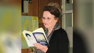 Джуни Александрова: Поезията ме прави силна, семейството  ме подкрепя