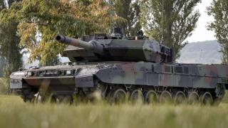 Невиждана огнева мощ и защита! Бундесвера представи най-новия танк Leopard 2A7V ВИДЕО