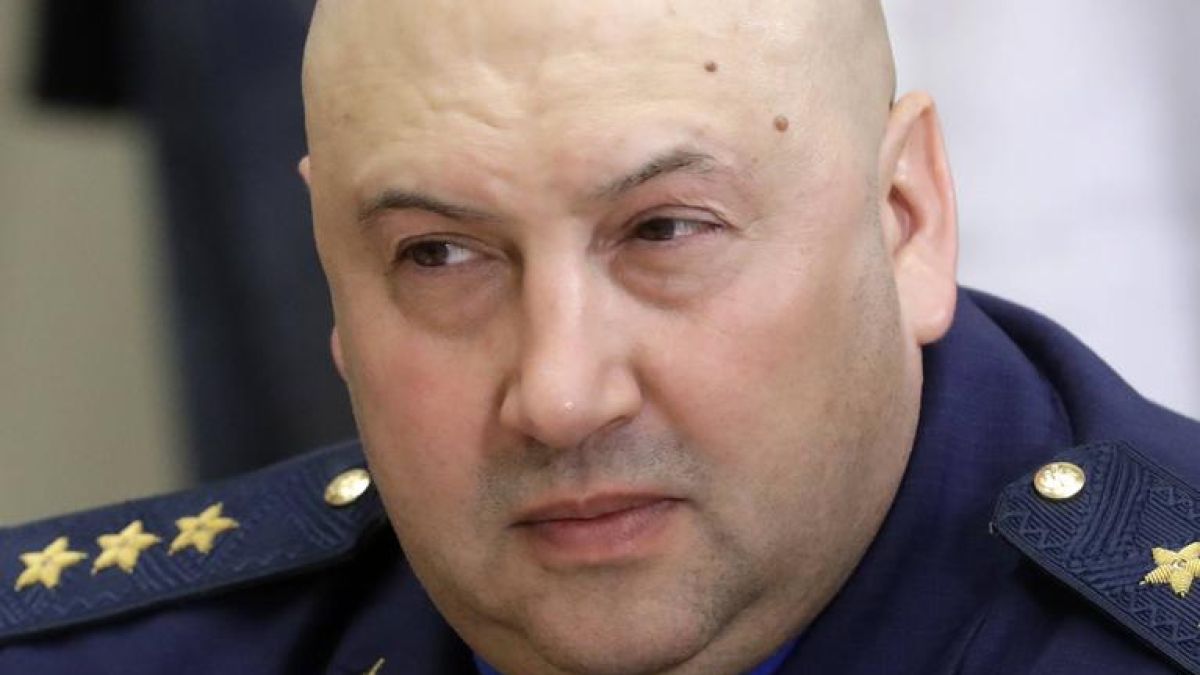 Руски генерал призова бойците на "Вагнер" да "се подчинят на волята на президента"