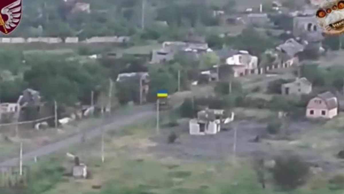 ВИДЕО от войната: Парашутисти на ВСУ превзеха позиции на руснаците