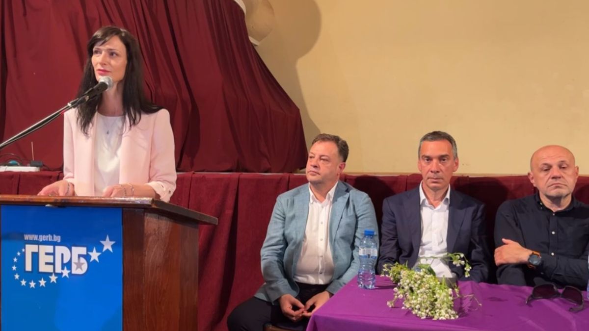 Мария Габриел издаде какви са отношенията ѝ с Денков ВИДЕО