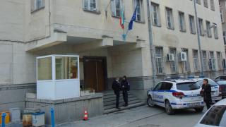 Цял Бургас говори за това, което направиха полицаи с 40-г. мъж, тръгнал да подава жалба 