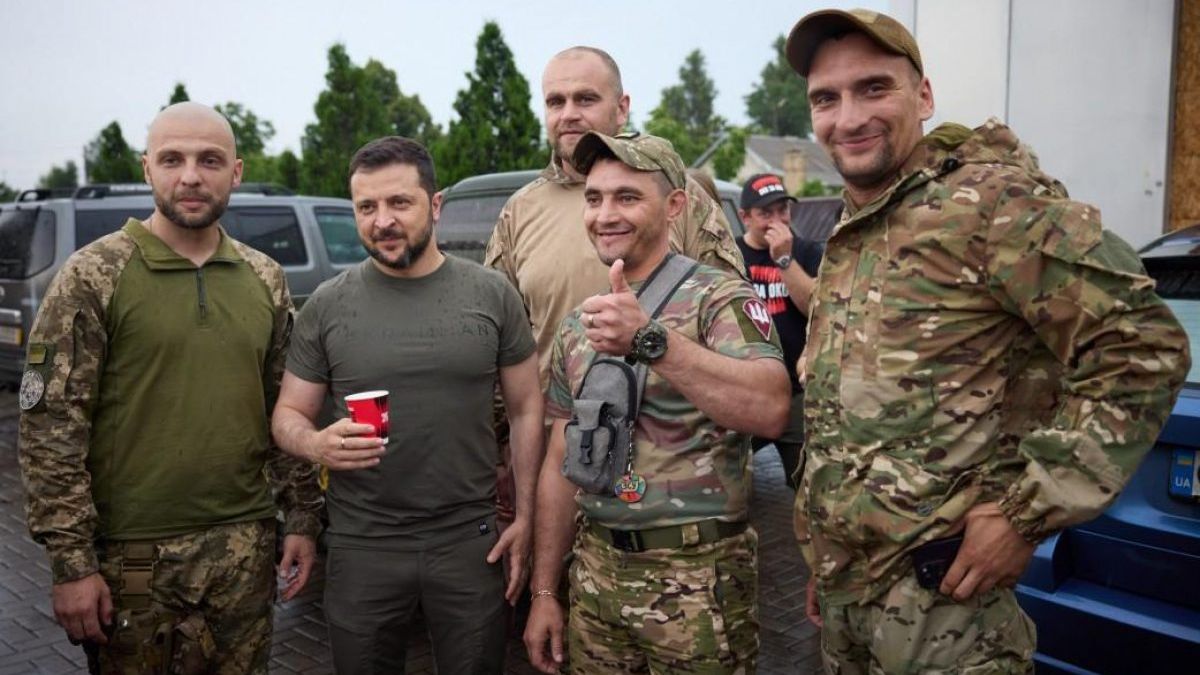 Зеленски с изненадваща визита, ето къде се появи и какво направи ВИДЕО