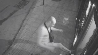 Мъж видя какви ги върши пловдивчанин пред вендинг машина и кипна: Отдавна е изкопал дъното ВИДЕО 