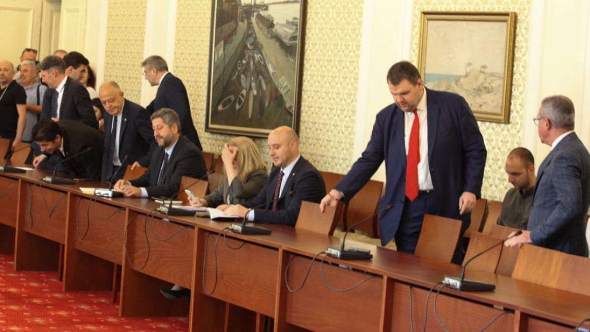 Без ярки политици в работната група за ремонт на Конституцията 