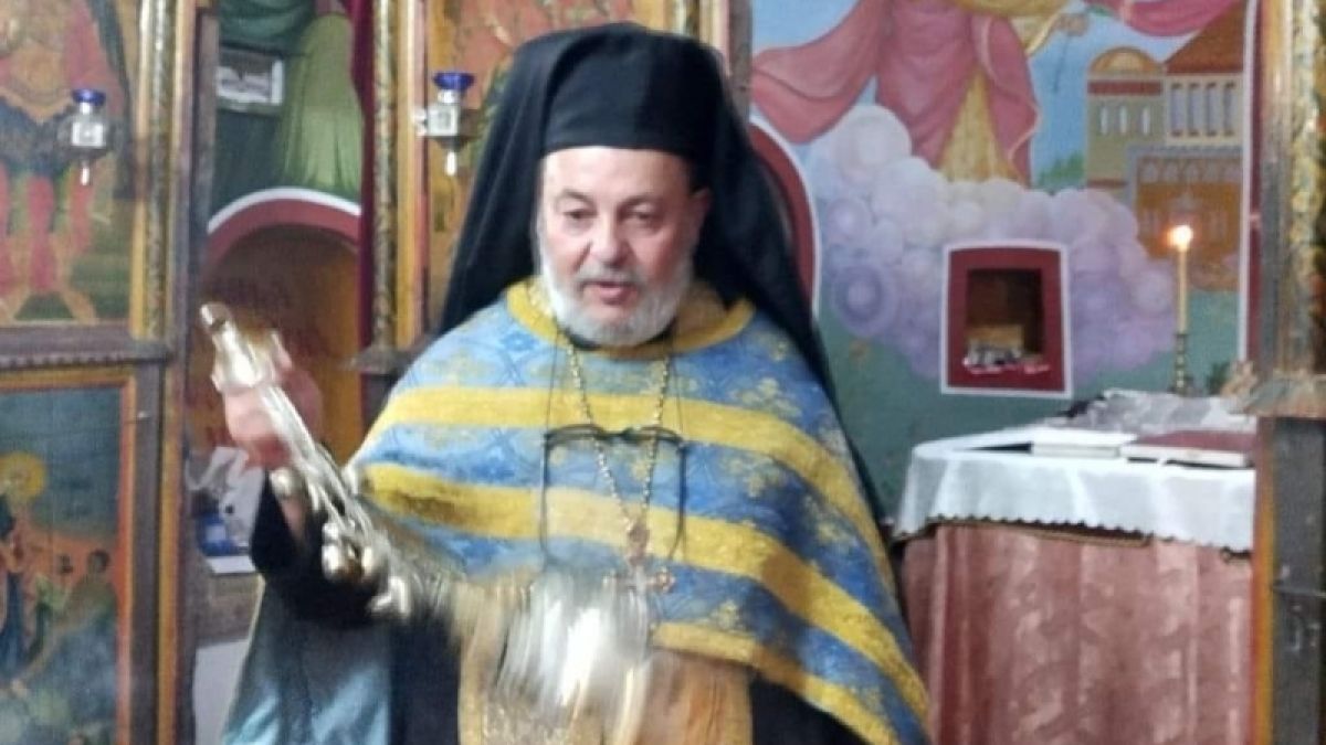 Анатема! Ломски игумен изригна срещу полицаи, дръзнали да го глобят 
