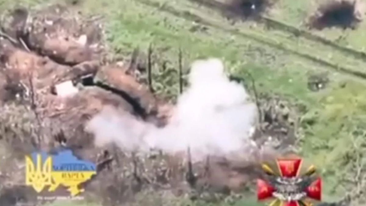 ВИДЕО от войната: Украински разузнавачи показаха кадри от унищожаването на руска радиоелектронна станция