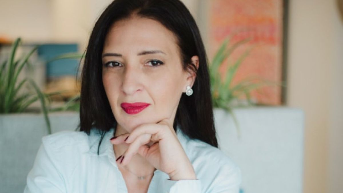 Красивата астроложка Маренова направи шокираща астро прогноза за юли