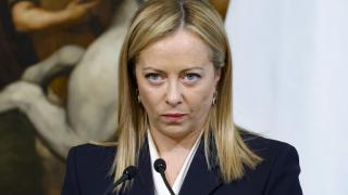 Мелони удари рамо на Орбан и Дуда в спора им с ЕС за мигрантските орди