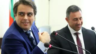 Високо напрежение между кмета на Пловдив и Асен Василев, много милиони са на дъното