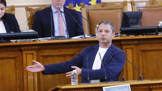 Делян Добрев захапа здраво Денков след участието му по bTV, призова Цветанка Ризова да...