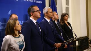 Раздор: "Възраждане" и ПП-ДБ се хванаха за гушите БЛИЦ TV
