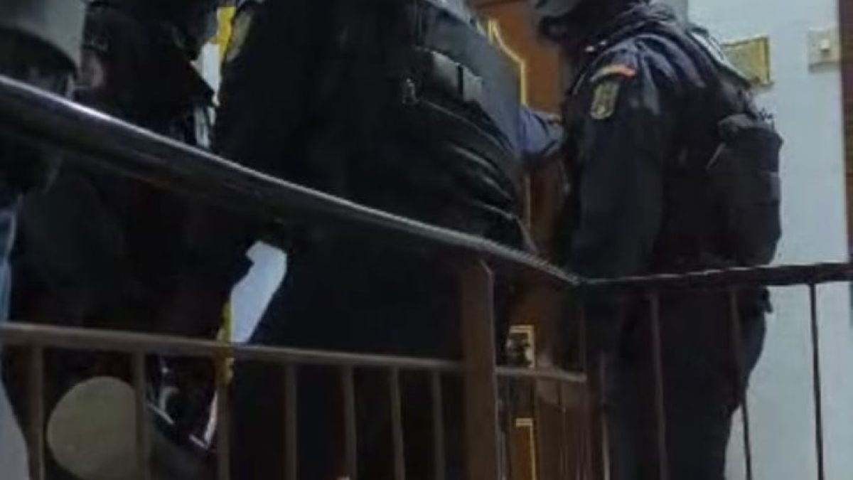 Натръшкани при мощната акция на пристанището в Бургас се ожалиха от...