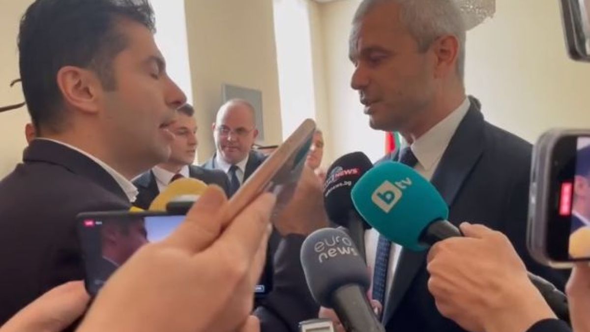Георг Георгиев се възмути от черните списъци на "Възраждане" и аверите им от ПП