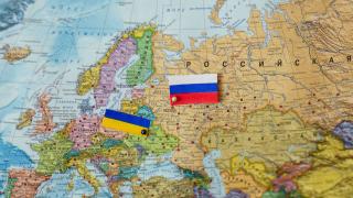 Взривяващ коментар: Европа е в изолация от САЩ, Русия и Украйна заради...