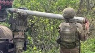 ВИДЕО от войната: Руски бойци показаха създадената от тях установка "Градомет".