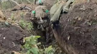 ВИДЕО от войната: Украински военен разруши мита за руските войници край Бахмут