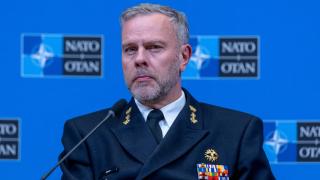 Шефът на Военния комитет на НАТО: Никога не подценявайте руснаците!