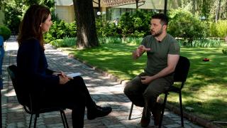 Зеленски се похвали пред CNN, че докладва пряко на шефа на ЦРУ, и се присмя на Путин за метежа