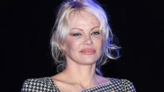 Неузнаваема: Появи се шокираща СНИМКА на 56-г. Памела Андерсън