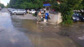 В столичния "Дружба" е страшно след наводнението, хората се вайкат, че...