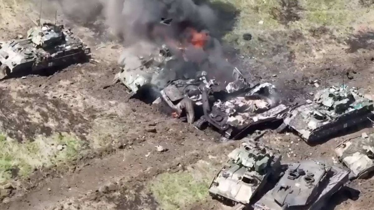 ВИДЕО от войната: Руските сили унищожават натовска бронирана техника на Запорожкия фронт