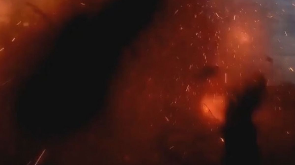 Бронята на руски танк успешно издържа две попадения на украински дронове-камикадзе