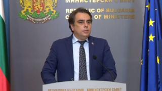 Асен Василев с горещи новини след заседанието на МС за бюджета, ето кои са най-ощетените 