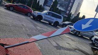 Абсурдна инженерна идея в София, шофьори псуват всеки ден СНИМКИ