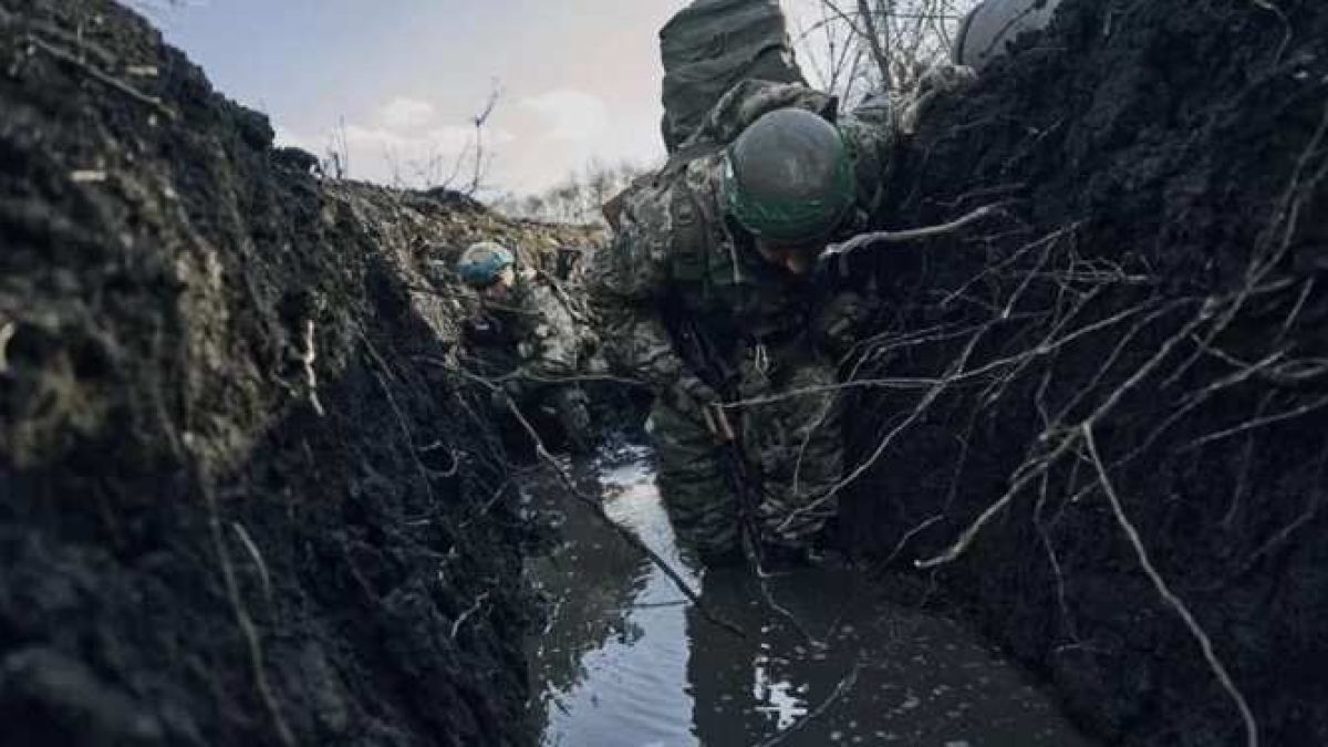Тежки боеве при Клещеевка: ВСУ се опитват да пробият фланга и да овладеят Бахмут