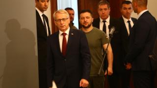 Волгин: Пошлият и лицемерен маскарад около посрещането на Зеленски е доказателство за...