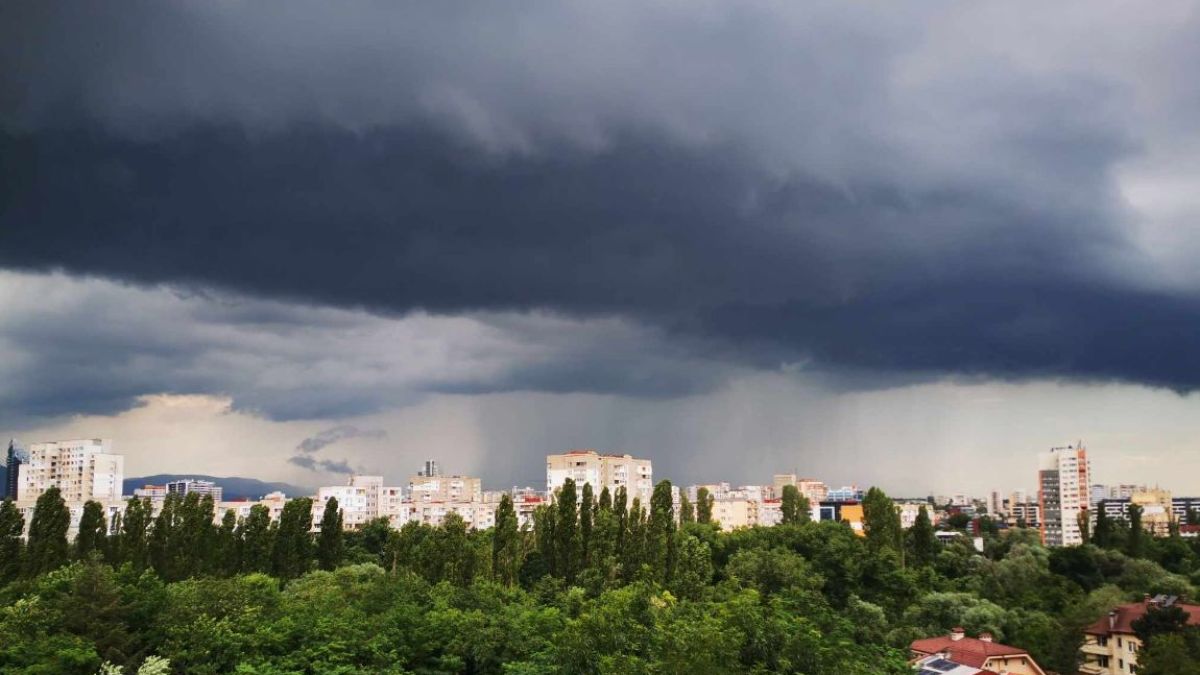 София е като след война след мощната буря 