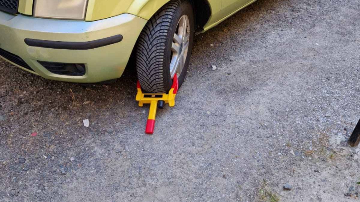 Наглец от Поморие си направи частно „Паркинги и гаражи“ и ето какво му се случи СНИМКИ 
