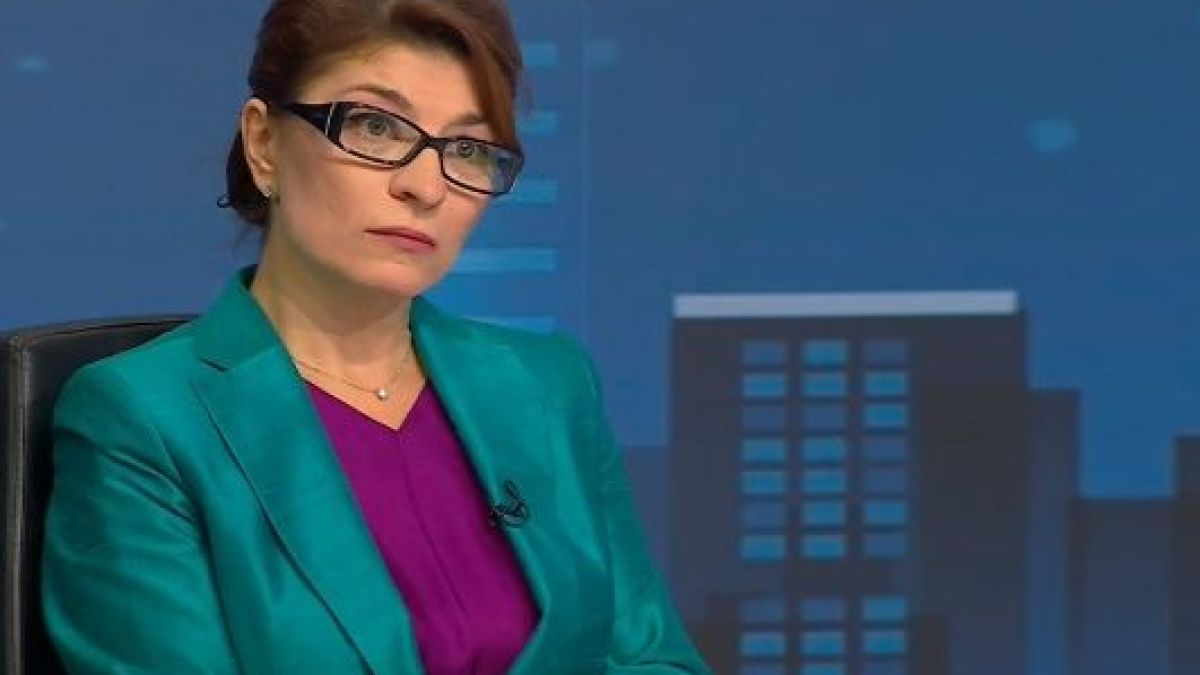 Сеир в ефира: Бесен скандал между Атанасова и Свиленски заради дъвката и сглобката